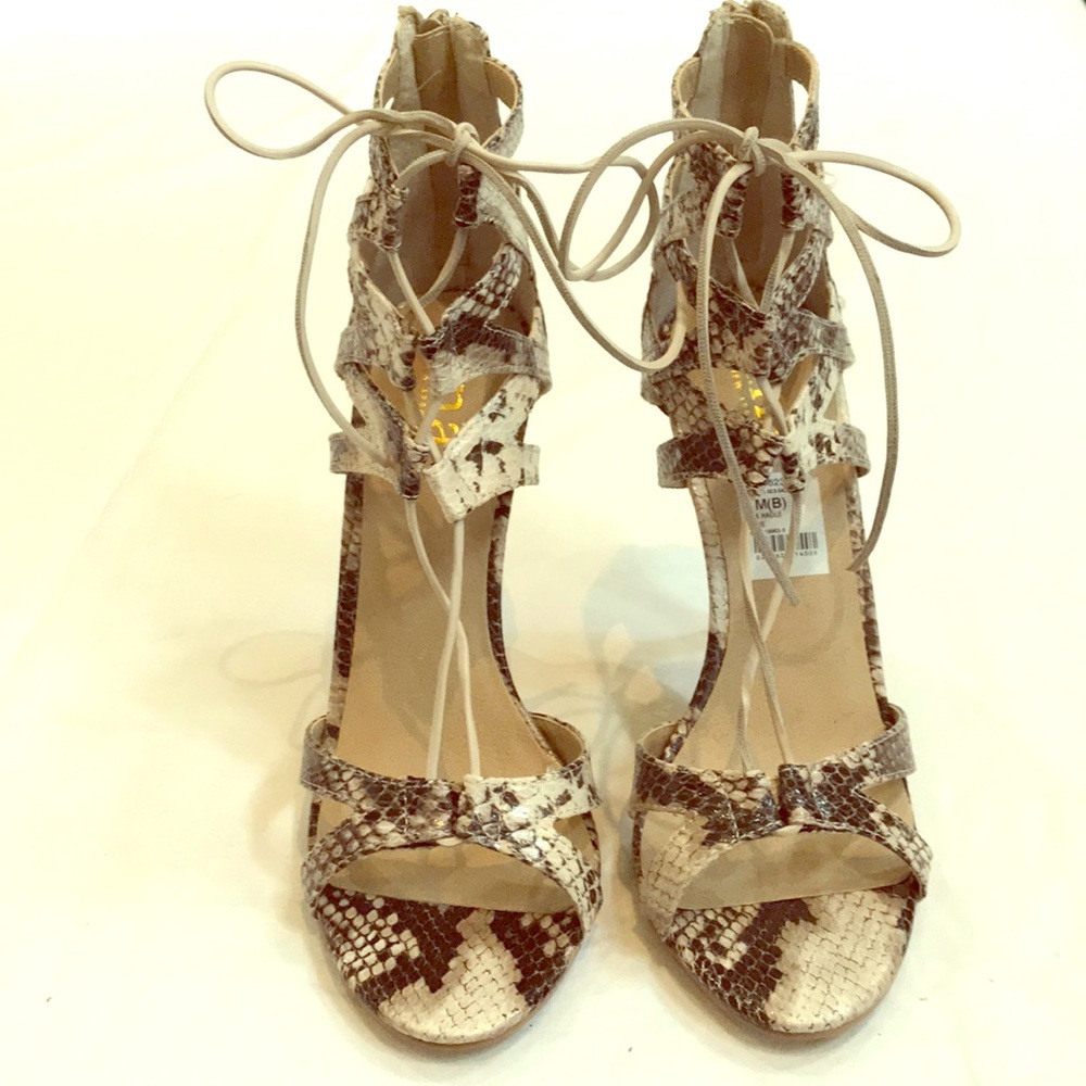 NWOT Snake Heels